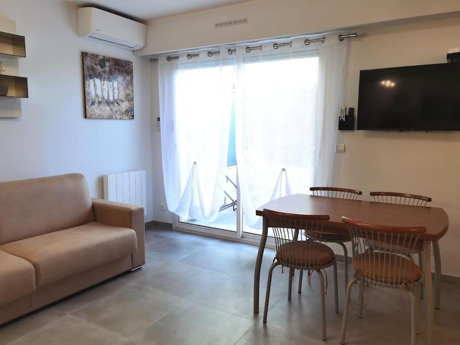 Superbe Studio Avec Terrasse En Front De Mer مينتون المظهر الخارجي الصورة