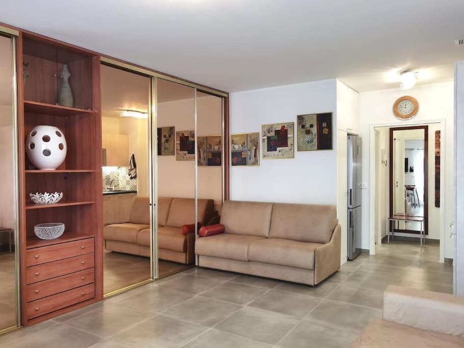 Superbe Studio Avec Terrasse En Front De Mer مينتون المظهر الخارجي الصورة