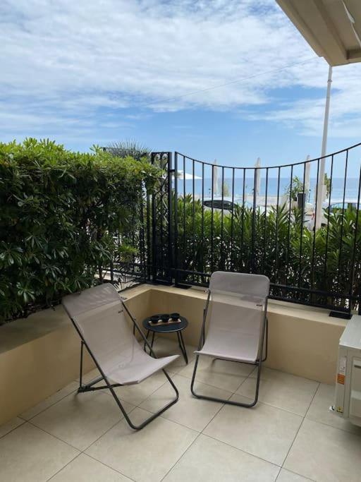 Superbe Studio Avec Terrasse En Front De Mer مينتون المظهر الخارجي الصورة